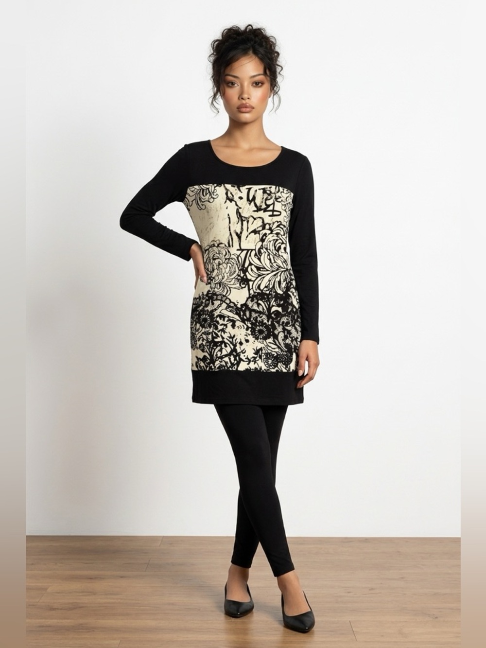 Black and Cream Floral Long MIni Sleeve Dress | Lynn Richie Silver | Large